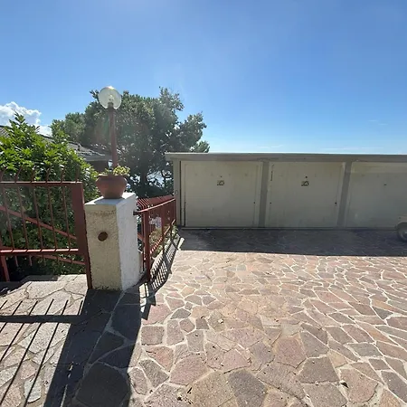 Vista Blu * 的里雅斯特